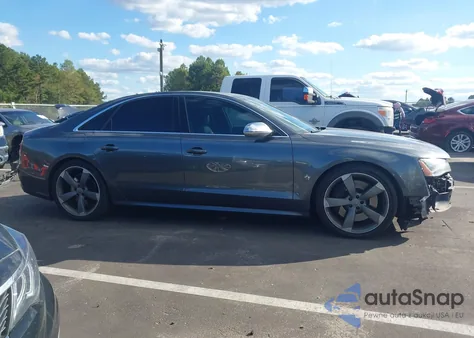 2014 Audi S8 4.0T z USA, uszkodzony, nr VIN WAUD2AFD9EN004471